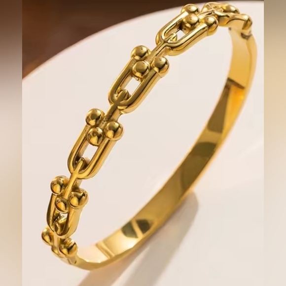 NEW ✨️ Gold-Tone Stainless STEEL U-Shaped Horseshoe Bangle Bracelet - Picture 11 of 12
